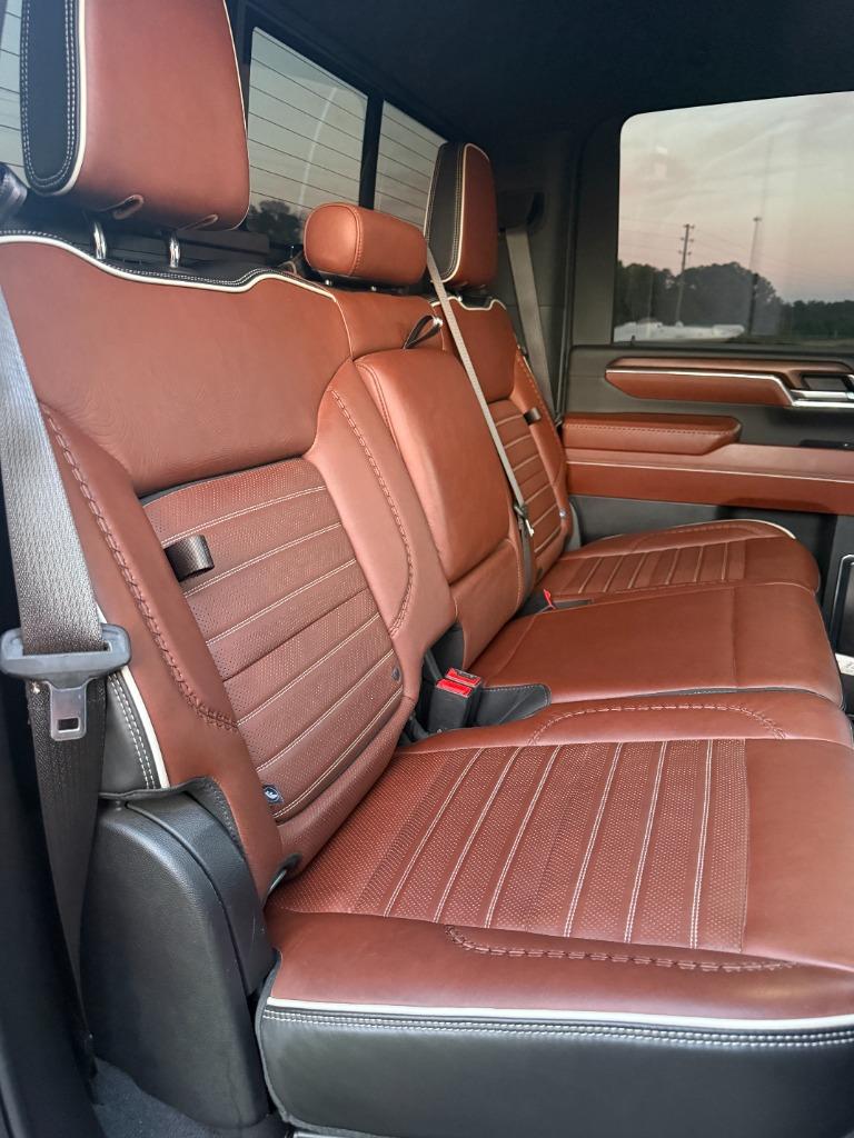 2024 GMC Sierra 3500HD Denali Ultimate - Photo 16
